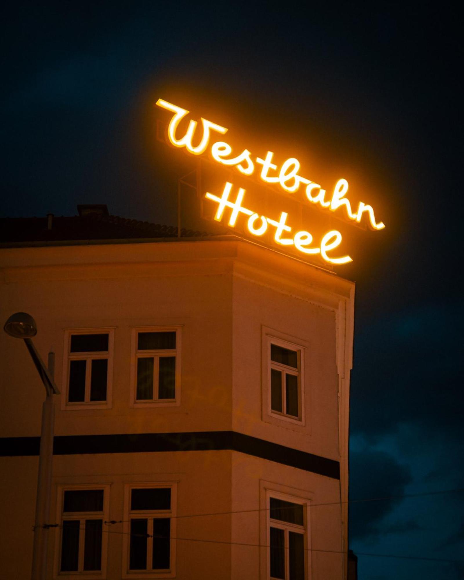 Hotel Westbahn Vienna Exterior photo